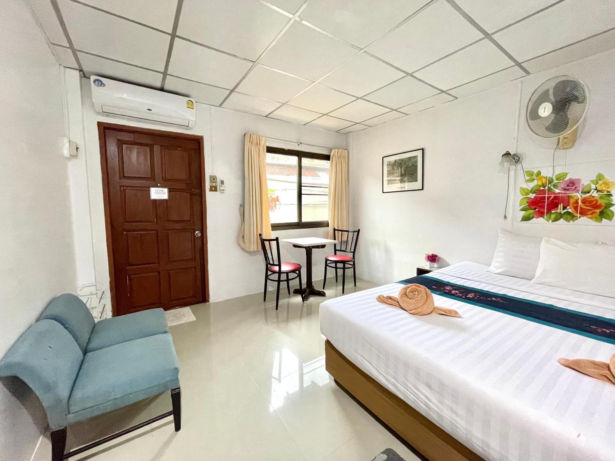JJ Guesthouse Karon Eksteriør billede